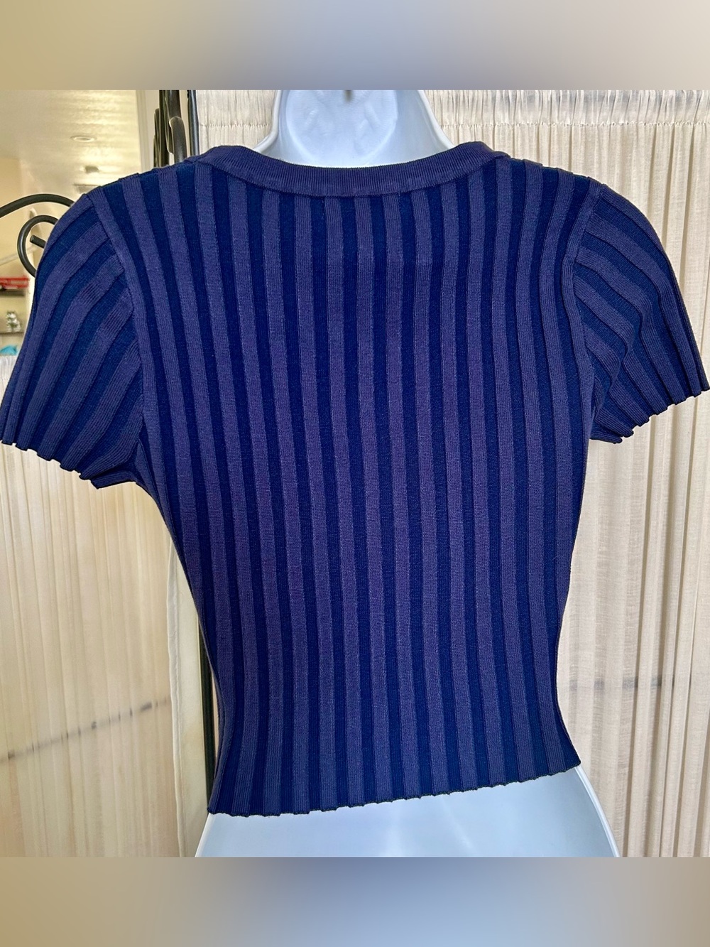 Navy Ribbed V-Neck Crop Top with Buttons - Picture 2 of 4